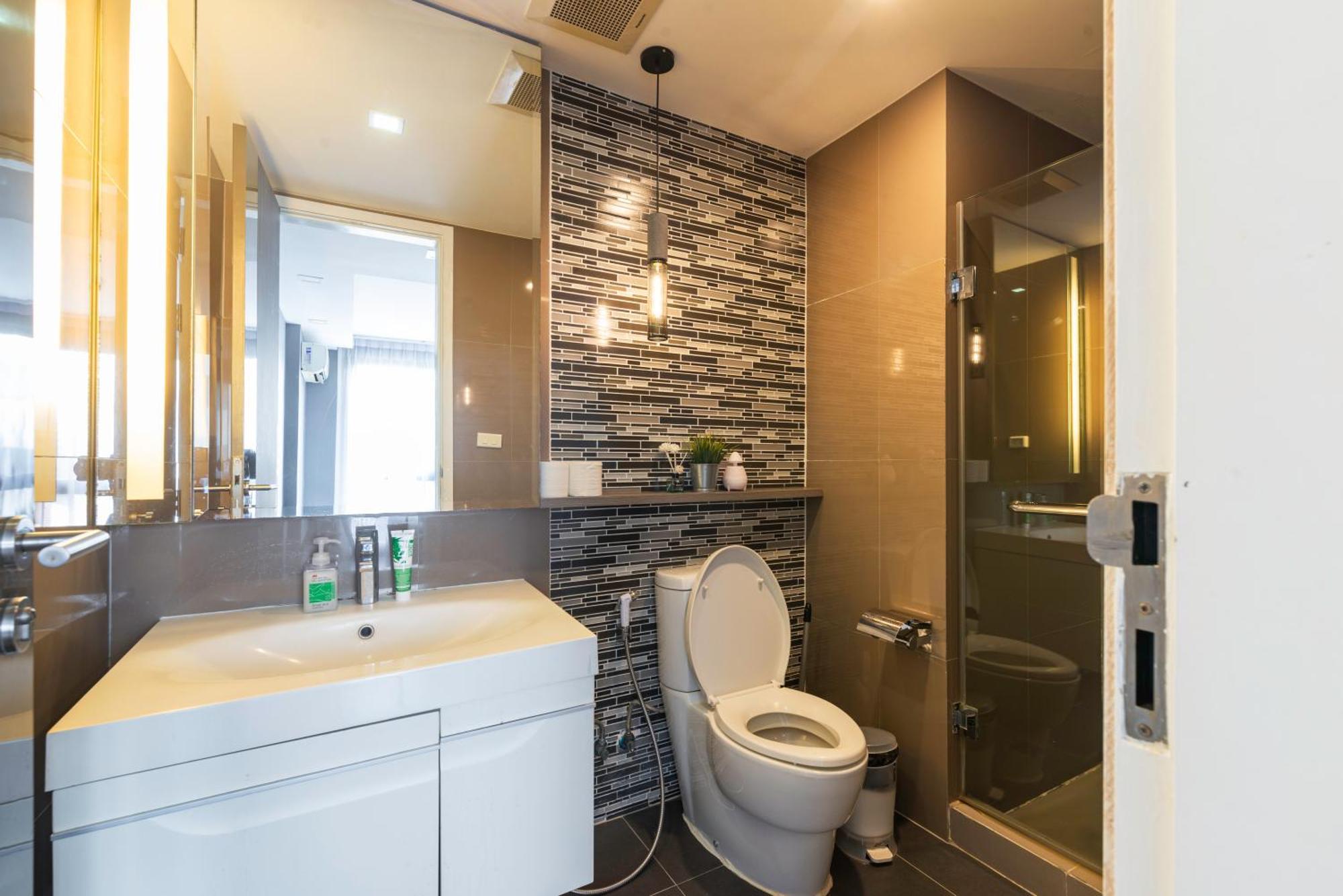 Apartament Dazzle Sukhumvit 7 By Lefoyer Bangkok Zewnętrze zdjęcie